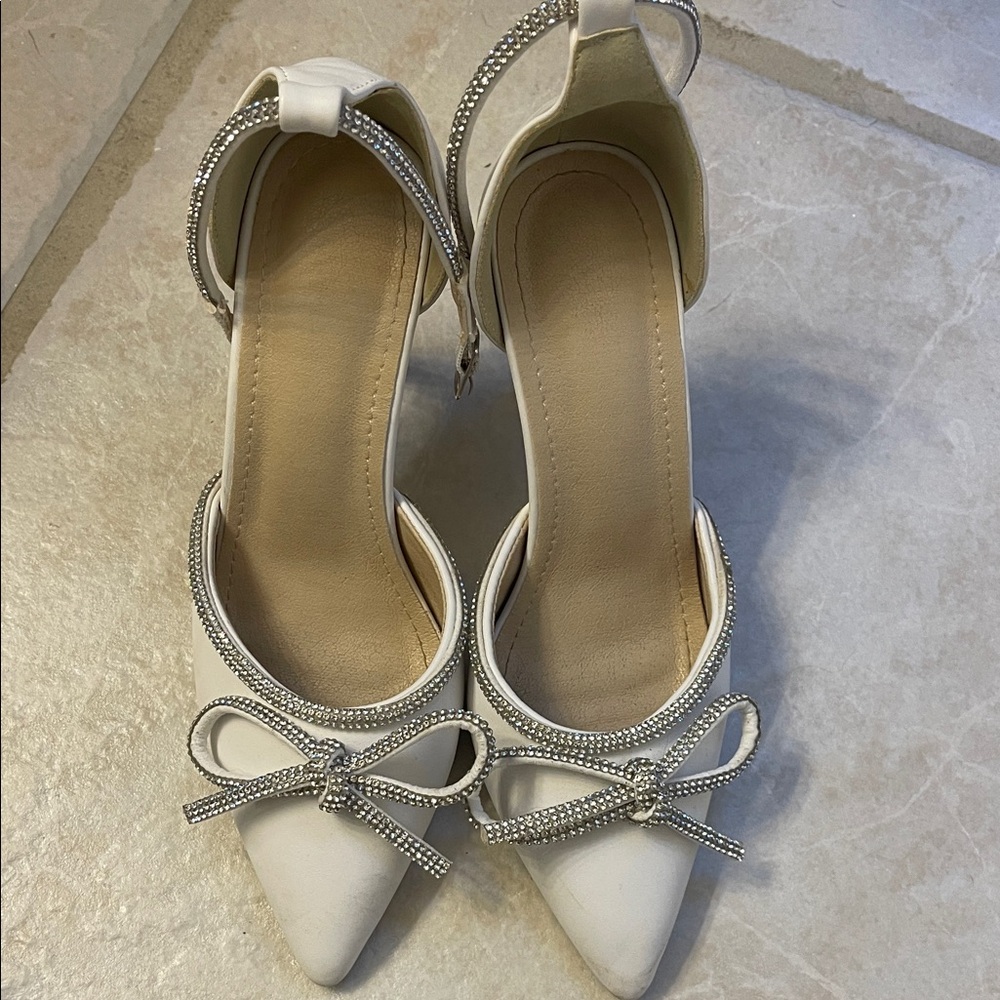 Elegant Women's Pointed-Toe Bow Ankle-Strap Heels in White